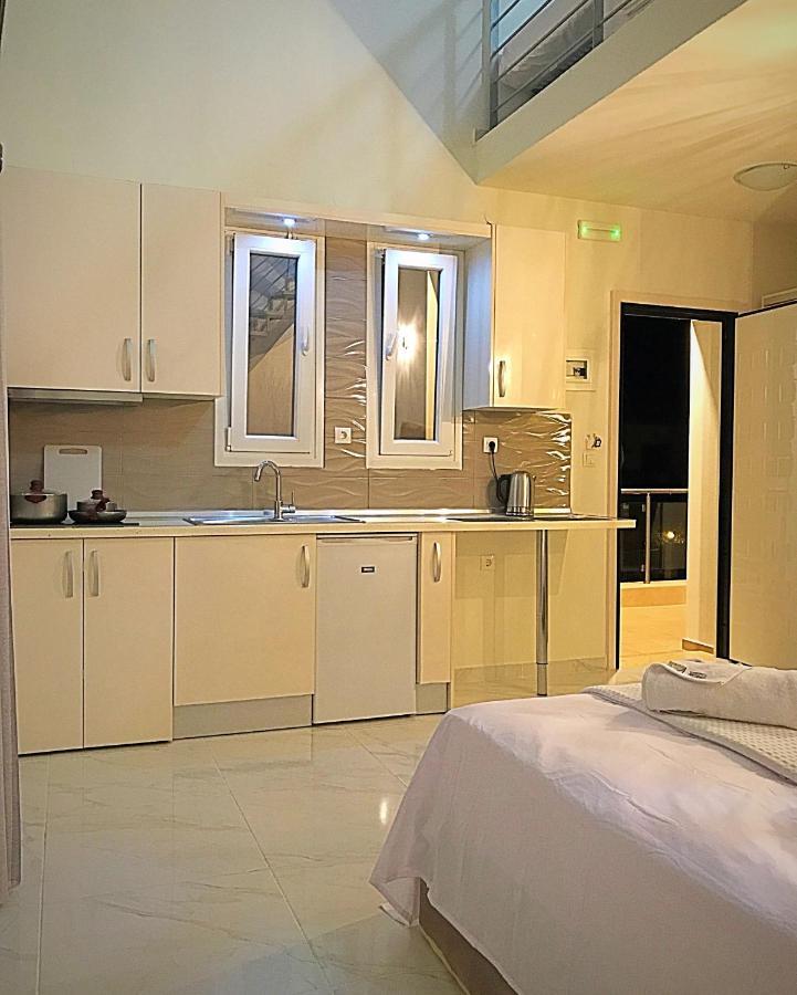 Sky Rays Luxury Apartments Nikiti  Exterior foto